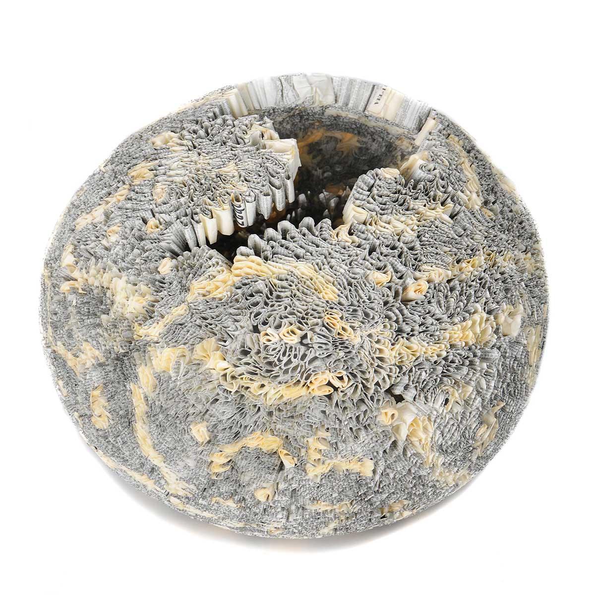 Annita Smit, Clash 2020 I, 2015, bewerkt bijbelpapier. Foto: Anja Loepa