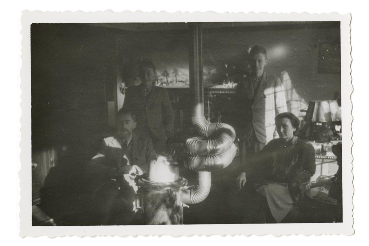 Escher family, Baarn 1942