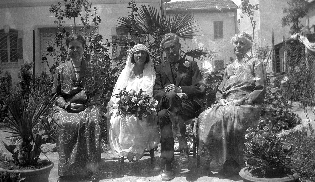 Trouwfoto van het kerkelijk huwelijk, Viareggio, 16 juni 1924