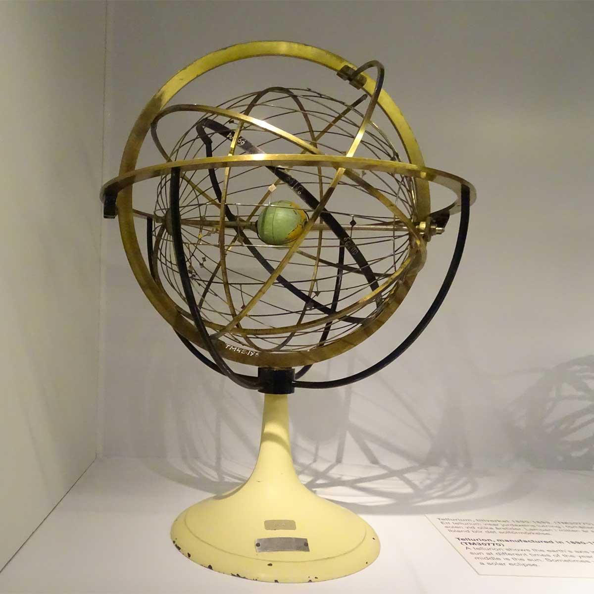 Armillairsfeer (TM45196) in het Tekniska Museet, Stockholm, Zweden. © Ad Meskens / Wikimedia Commons