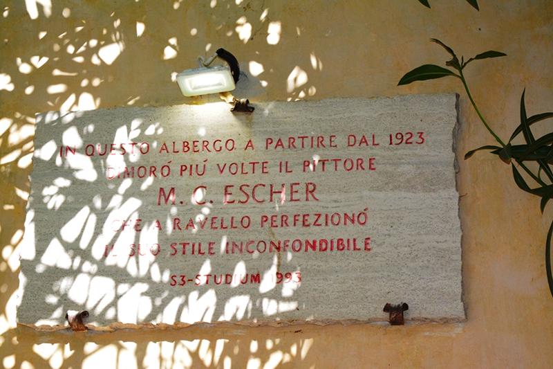 Commemorative plaque in the Viale Wagner in Ravello, celebrating Escher’s stay in Ravello over many years.