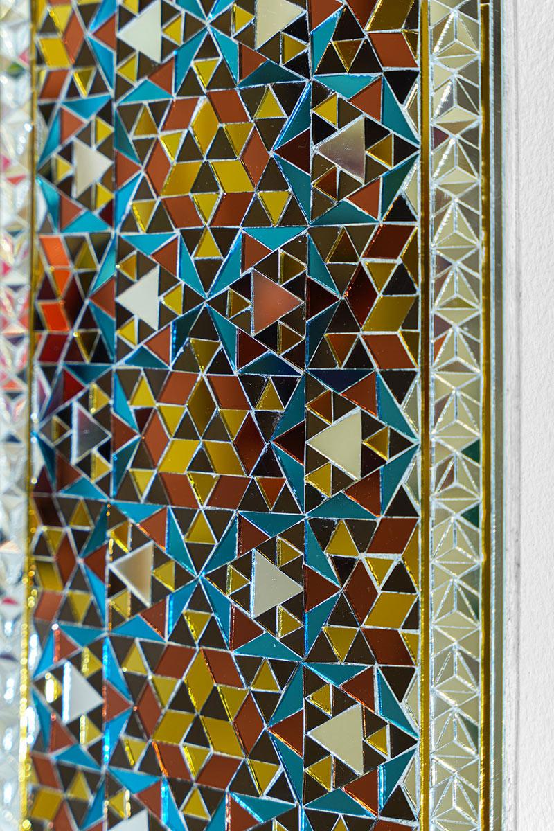 <p>Leila Nazarian, Untitled (12) from Mirrored Horizons (detail), spiegelmozaïek op skateboard, 2025 </p>