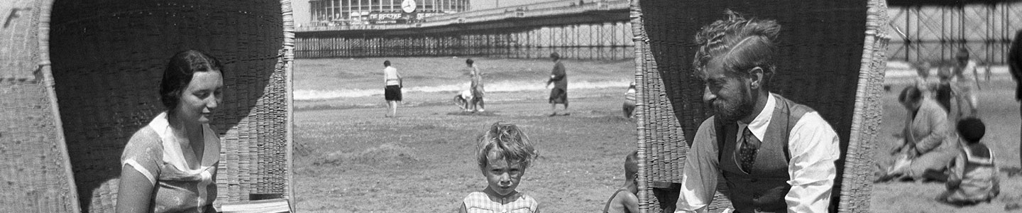 Escher by the seaside