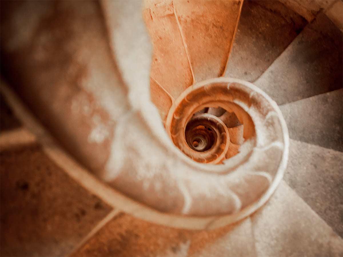 Staircase in the Sagrada Família, Antoni Gaudí. Photo: Wenchao Wang, CC BY 3.0
